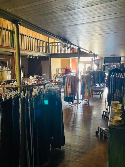 More Photos Of 100 Main st, Calico Rock Specialty For Sale