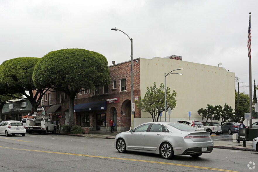 More Photos Of 118-122 N Larchmont Blvd, Los Angeles Storefront Retail Office For Lease