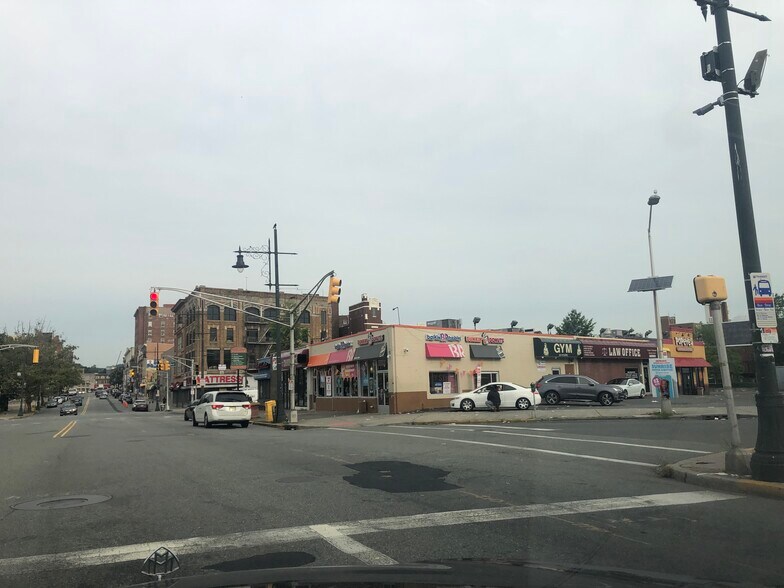 More Photos Of 237-251 Market St, Paterson Storefront Retail Office For Lease