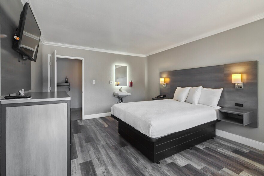 More Photos Of 2127 Inyo St, Fresno Hotel For Sale