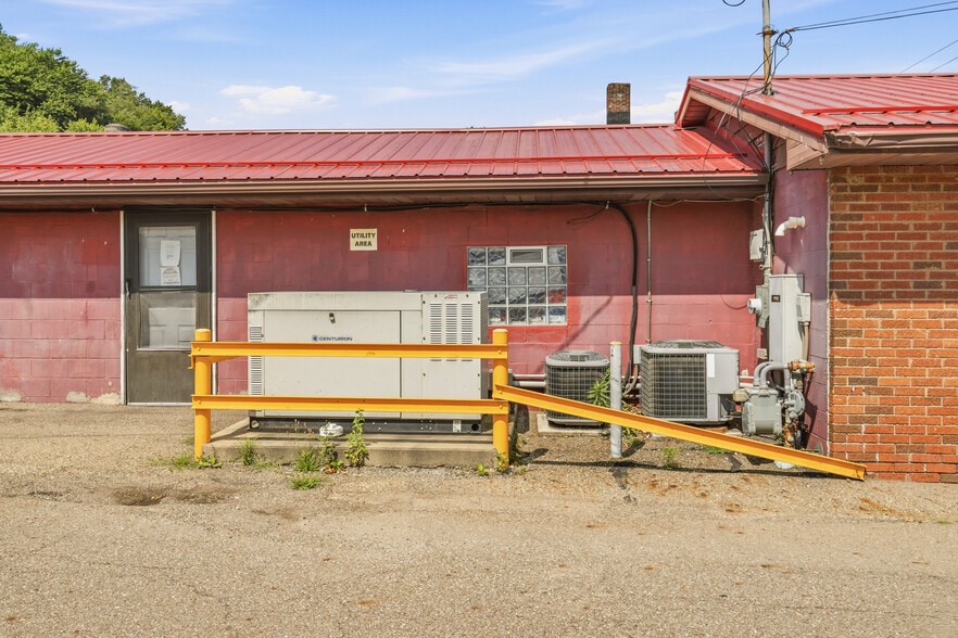 More Photos Of 130 W Lisbon St, Waynesburg Restaurant For Sale