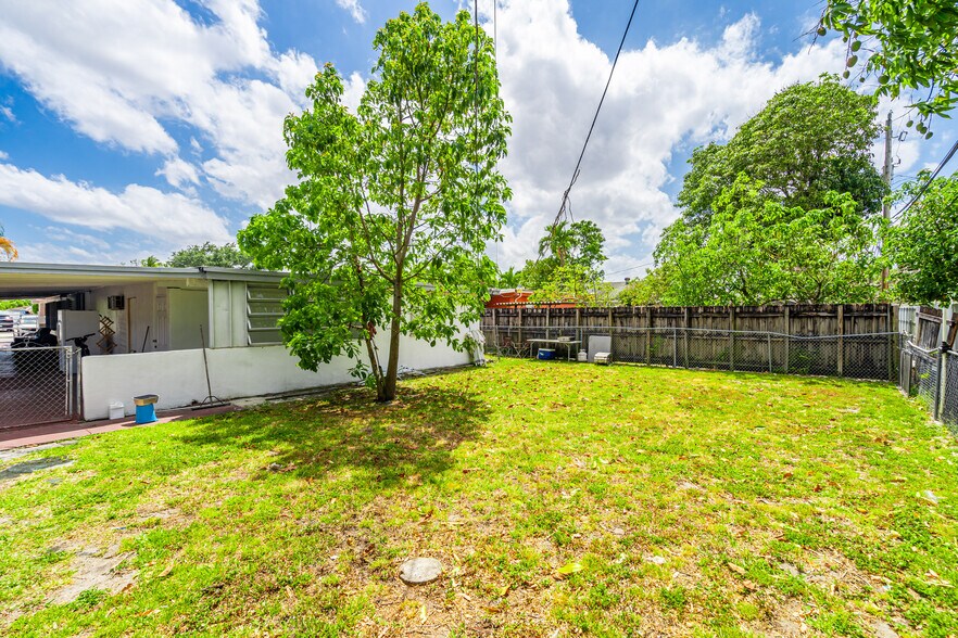 More Photos Of 73 E 47th St, Hialeah Assisted Living For Sale