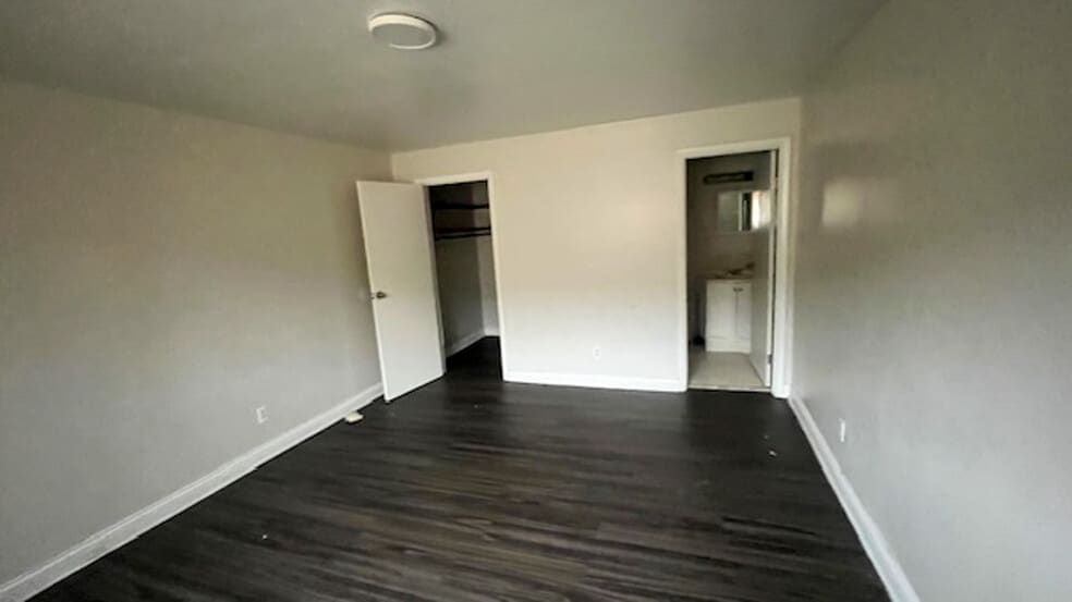 More Photos Of 2109 Harrison Ave, Cincinnati Apartments For Sale