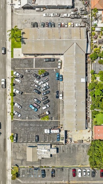 More Photos Of 12121 Lakewood Blvd, Downey Auto Repair For Lease