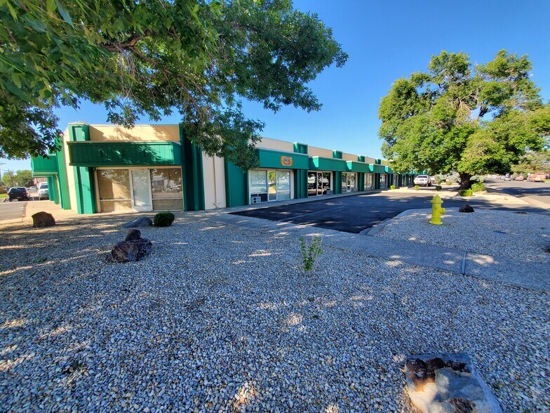 More Photos Of 55 Freeport Blvd, Sparks Showroom For Lease