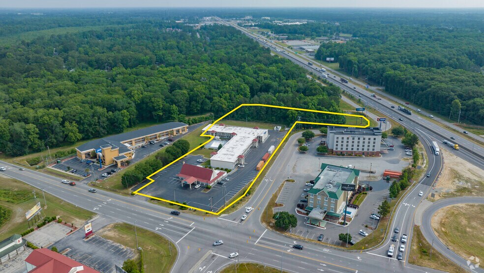 More Photos Of 3030 N Roberts Ave, Lumberton Hotel For Sale