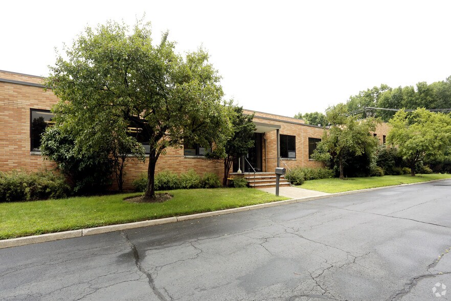 More Photos Of 510 Ryerson Rd, Lincoln Park Manufacturing For Lease
