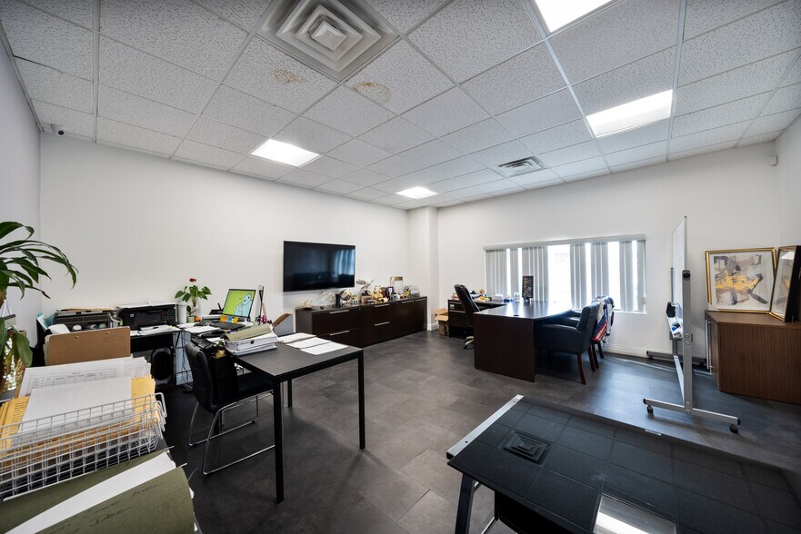 More Photos Of 731-733 E San Bernardino Rd, Covina Warehouse For Sale