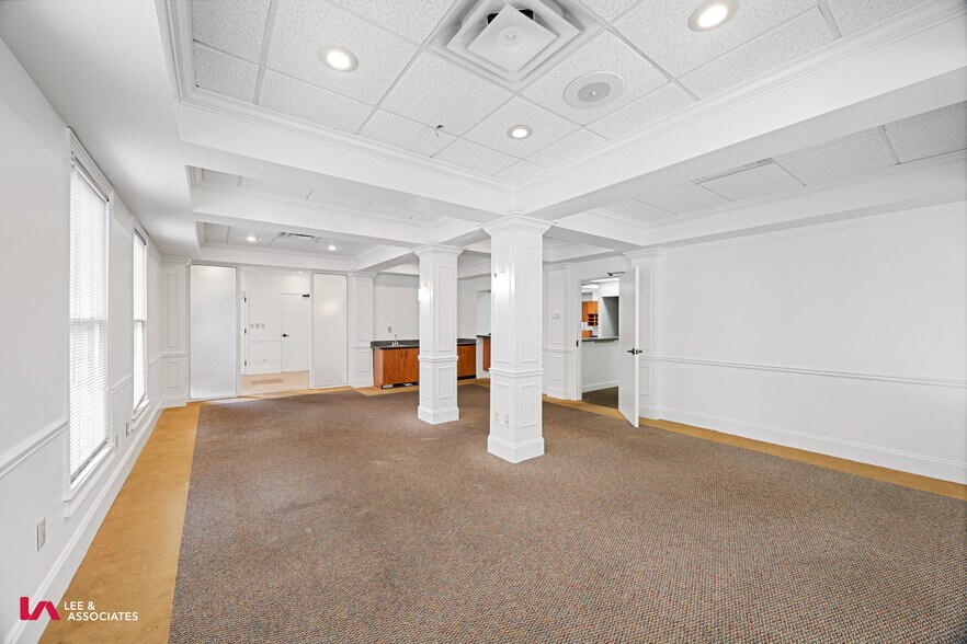More Photos Of 1776 Old Spring House Ln, Dunwoody Medical For Lease