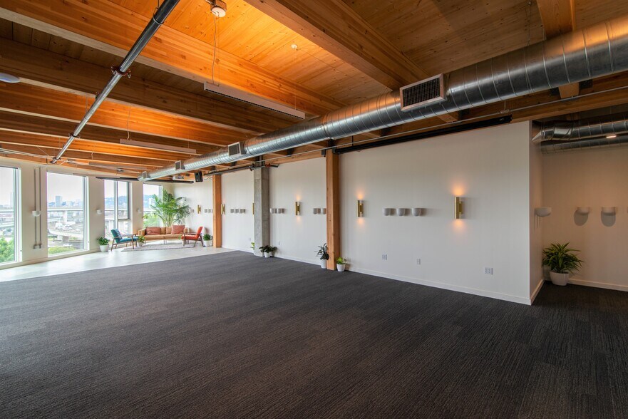 More Photos Of 3303 N Mississippi Ave, Portland Office For Lease
