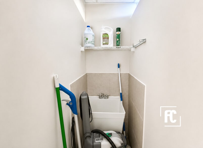 More Photos Of 310 SW Ocean Blvd, Stuart Medical For Sale