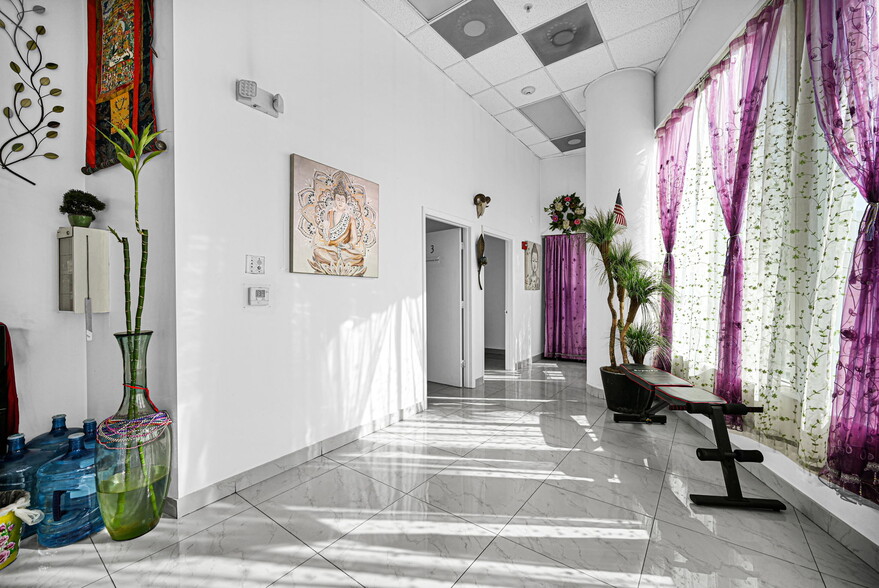 More Photos Of 2301 Wilton Dr, Wilton Manors Apartments For Sale