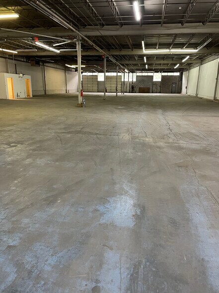 More Photos Of 11500 Roosevelt Blvd, Philadelphia Warehouse For Lease