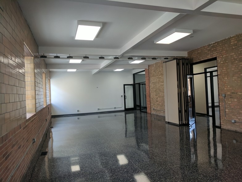 More Photos Of 1659 W Hubbard St, Chicago Loft Creative Space For Lease