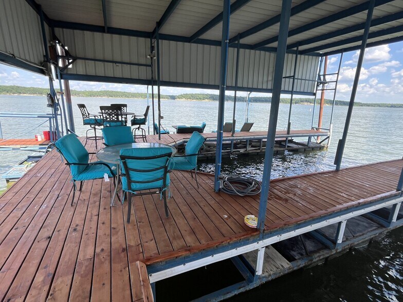 More Photos Of 286 Lake Shore Dr, Pottsboro Marina For Sale
