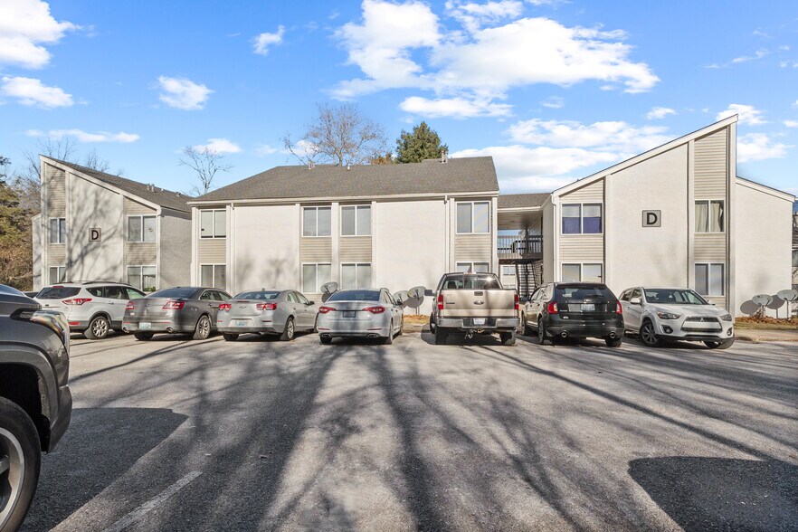 More Photos Of 1001 W 9th St, Russellville Apartments For Sale