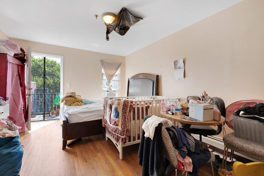 More Photos Of 2004 Bergenline Ave, Union City Apartments For Sale