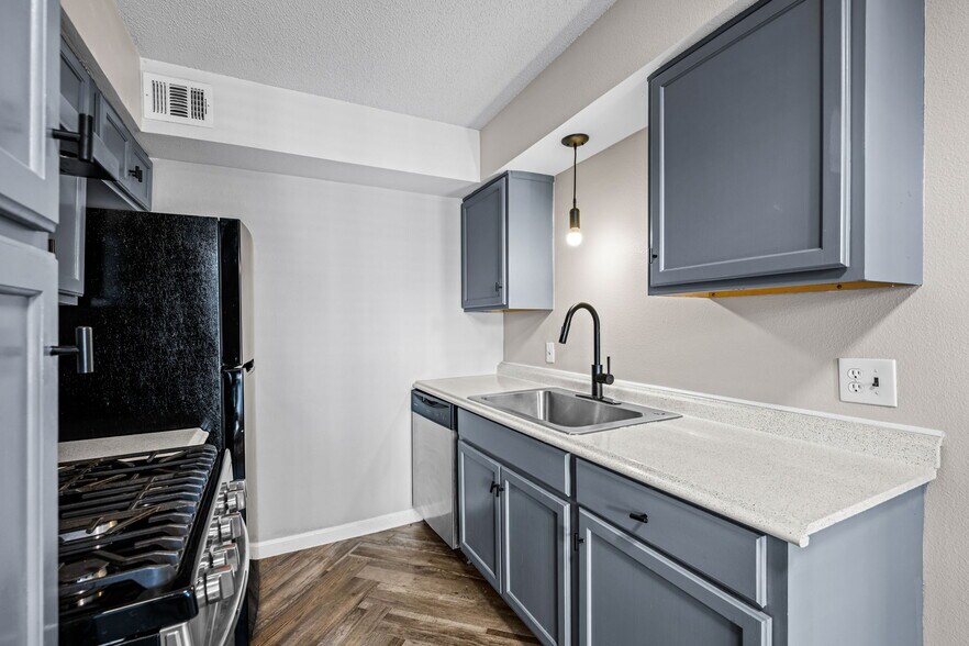 More Photos Of 5317 Junius St, Dallas Apartments For Sale