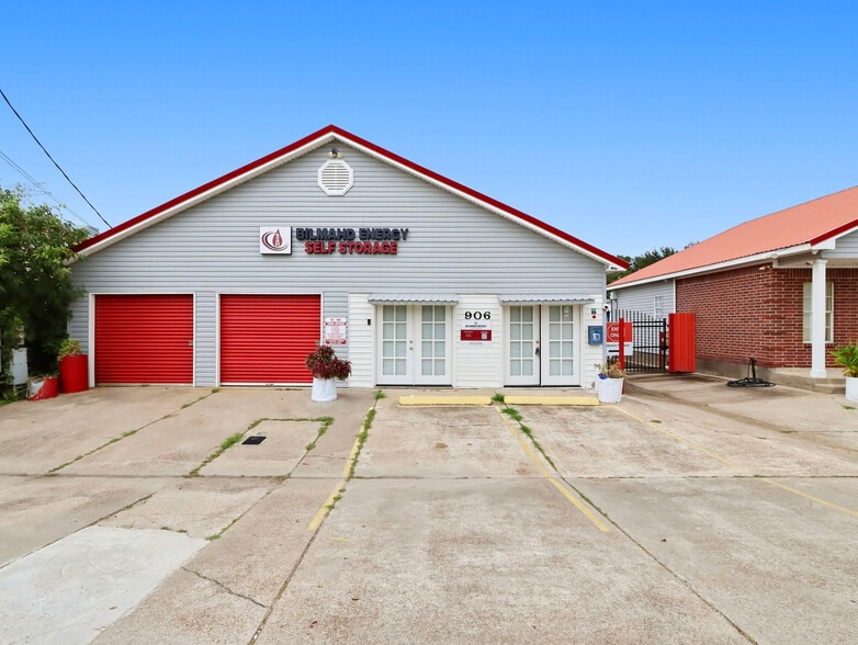 More Photos Of 906 Reppert St, Bacliff Self Storage For Sale