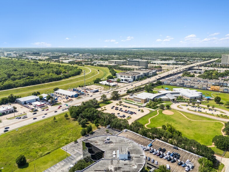 More Photos Of 506 Highway 6 S, Houston Carwash For Sale