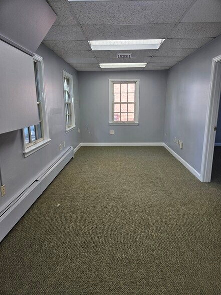More Photos Of 16 Centre St, Concord Office For Lease
