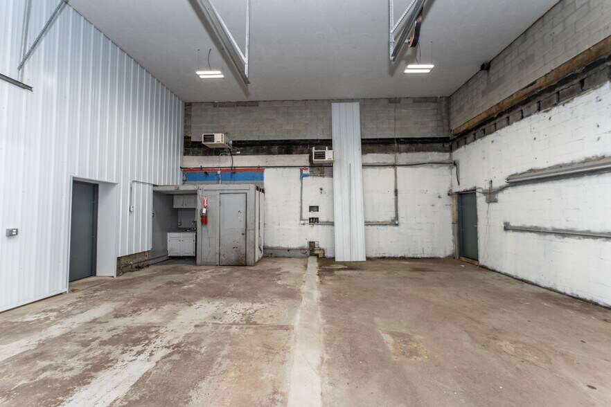 More Photos Of 4040 Saltsburg Rd, Murrysville Auto Repair For Sale
