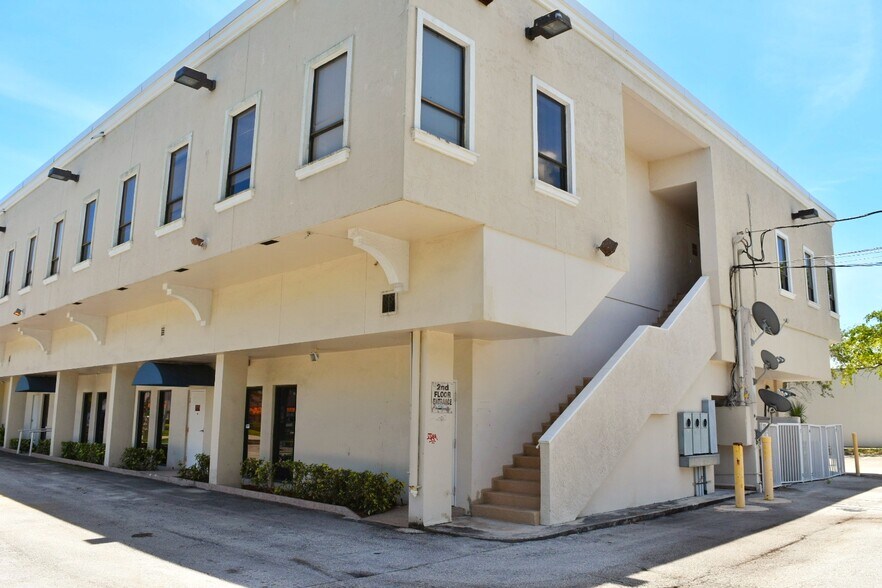 More Photos Of 3401 N Federal Hwy, Boca Raton Office For Lease