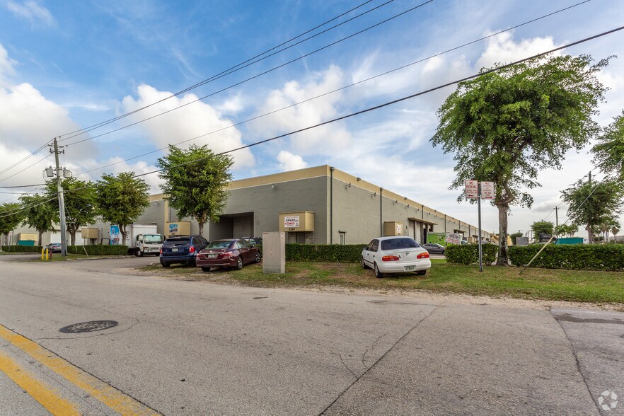 More Photos Of 6709 NW 84th Ave, Doral Light Distribution For Lease
