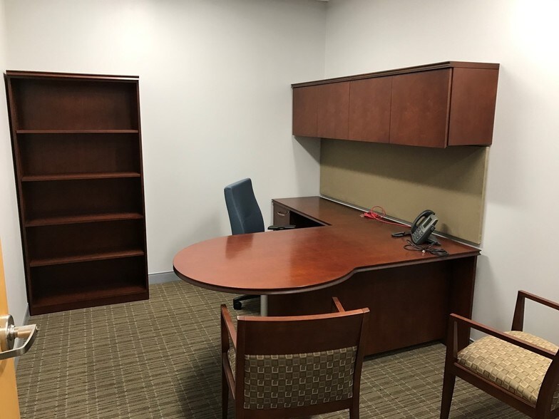 More Photos Of 11 Stanwix St, Pittsburgh Office For Lease