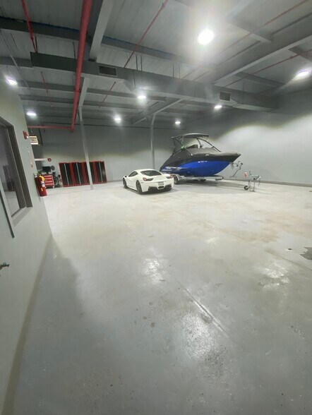 More Photos Of 550 Davisville Rd, Warminster Township Manufacturing For Lease