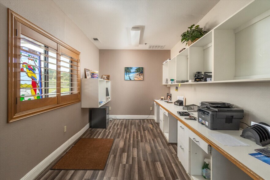 More Photos Of 320 George Reed Dr, San Andreas Manufacturing For Sale