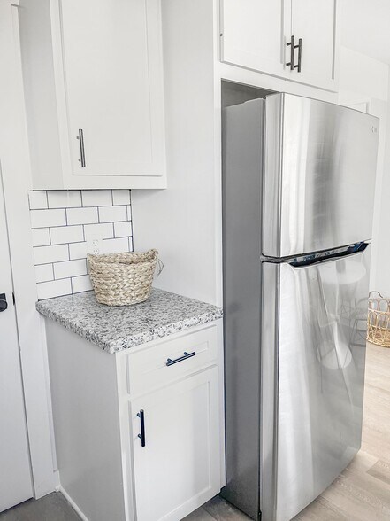 More Photos Of 2020 Cottonwood St, Beaumont Apartments For Sale