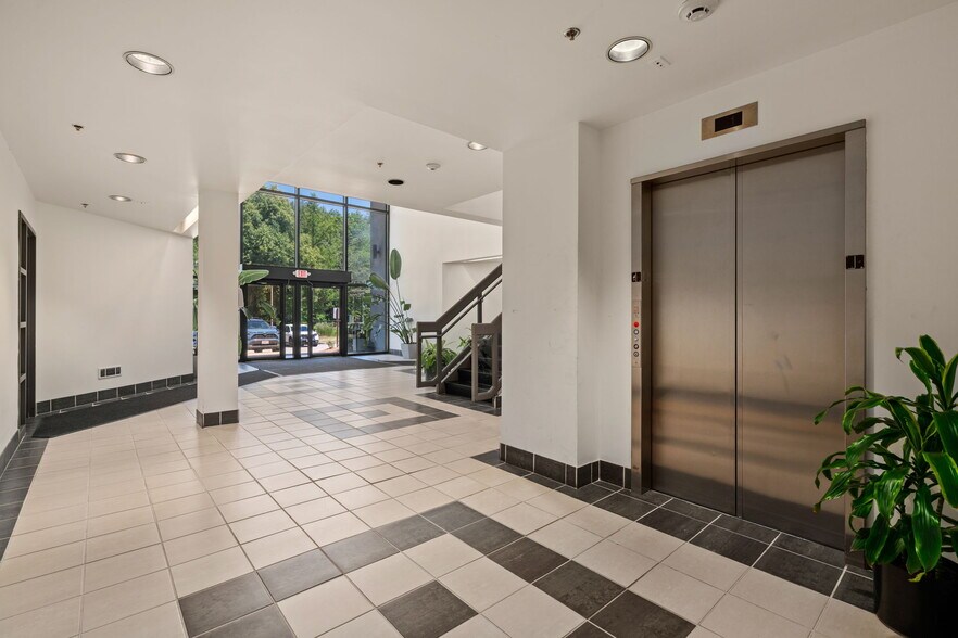 More Photos Of 526 Main St, Acton Office For Lease