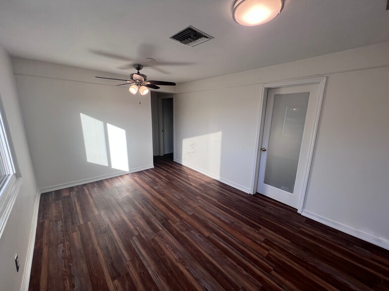 More Photos Of 5355 Dr. Martin Luther King, J St N, Saint Petersburg Office For Lease