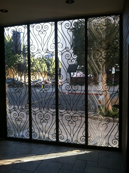 More Photos Of 421-425 S Fairfax Ave, Los Angeles Medical For Lease