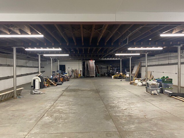 More Photos Of 6332 Roosevelt Rd, Oak Park Loft Creative Space For Sale