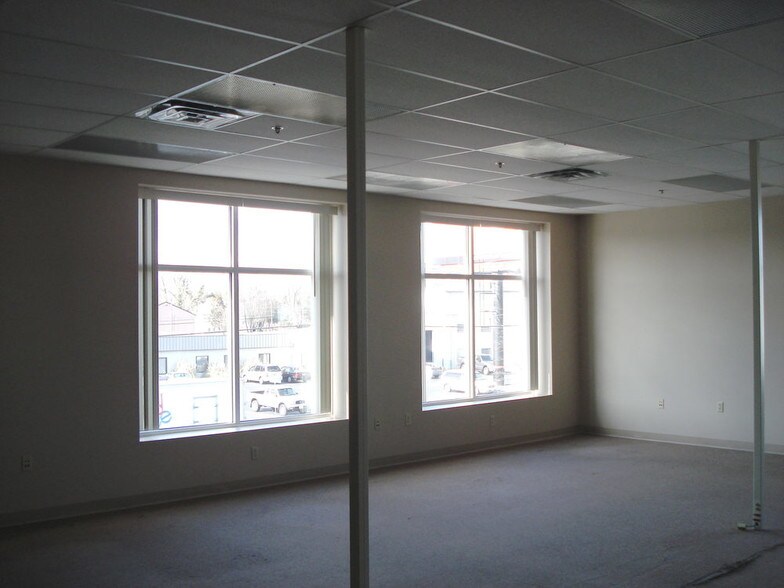 More Photos Of 801 N Salisbury Blvd, Salisbury Unknown For Lease