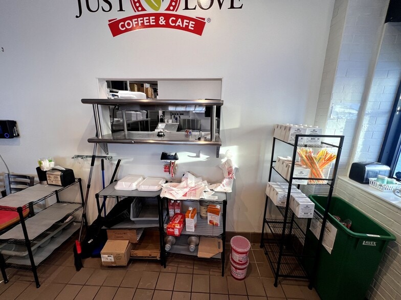 More Photos Of 11565 Theatre Dr, Champlin Unknown For Lease