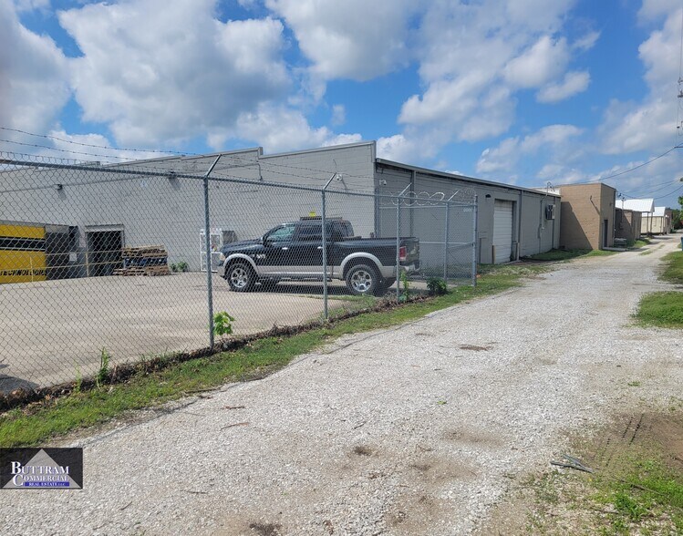 More Photos Of 1301 S Virginia Ave, Joplin Warehouse For Sale