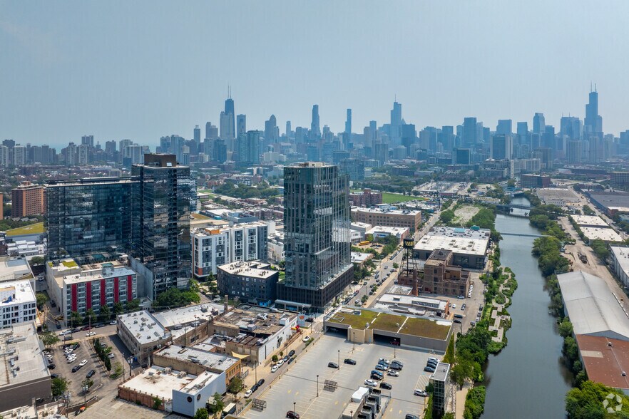 More Photos Of 1475 N Kingsbury St, Chicago Apartments For Lease