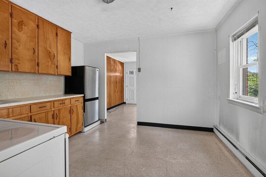 More Photos Of 555 MT Torrey Rd, Lyndhurst Post Office For Sale