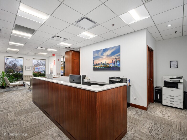 More Photos Of 610-642 Anthony Trl, Northbrook Light Distribution For Sale