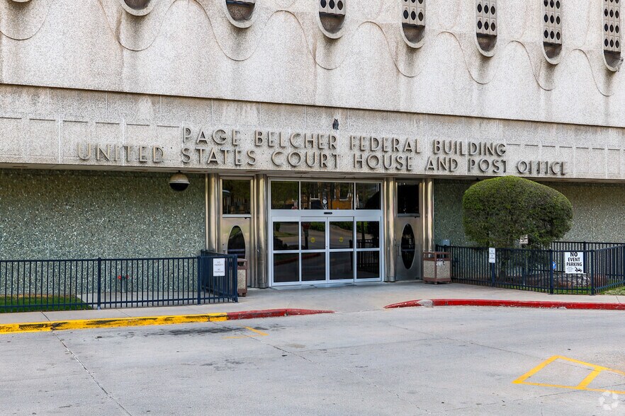 More Photos Of 333 W 4th St, Tulsa Office For Lease