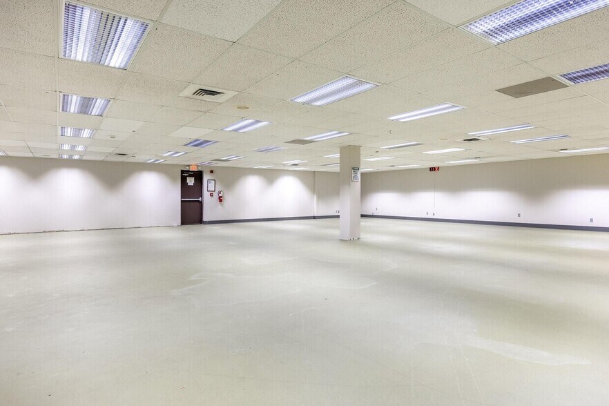 More Photos Of 240 Edwards St, Cleveland Office For Sale