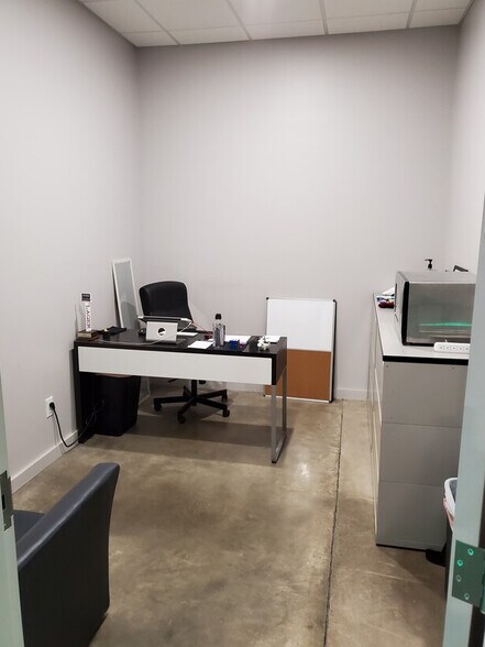 More Photos Of 4312 Republic Ct, Concord Warehouse For Lease