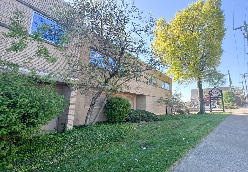 More Photos Of 2800 Gilbert Ave, Cincinnati Office For Sale