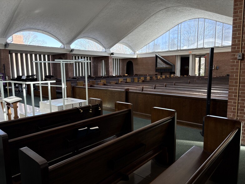 More Photos Of 248 Broadway, Norwich Religious Facility For Sale