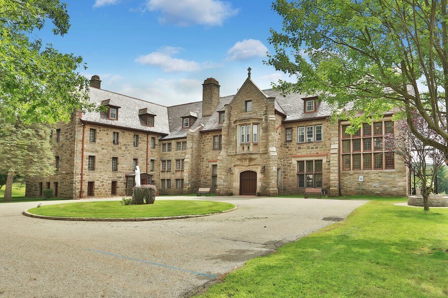 More Photos Of 150 Sister Servants Ln, Sloatsburg Lodge Meeting Hall For Sale