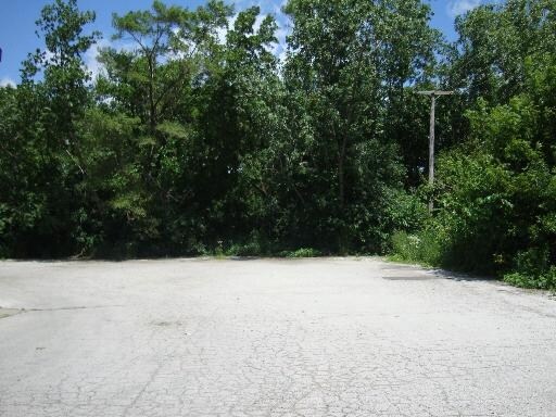 More Photos Of 5230 W 159th, Oak Forest Flex For Sale