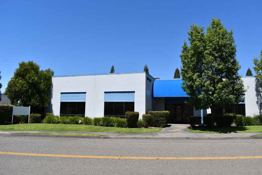 Primary Photo Of 7854 Bell Rd, Windsor Industrial For Lease